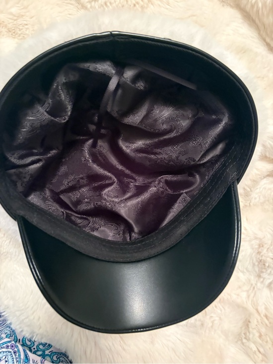 FASHION Black Leather like Baker Boy Cap with Cream Fur Trim main image 8